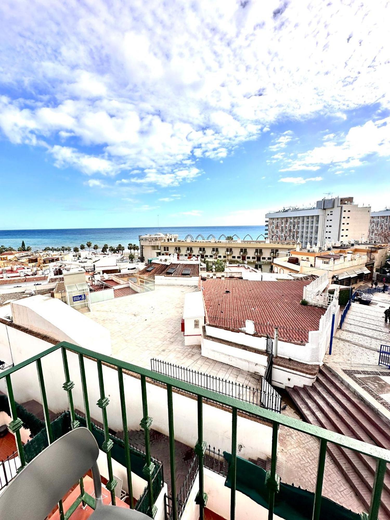 Bajondillo Con Terraza