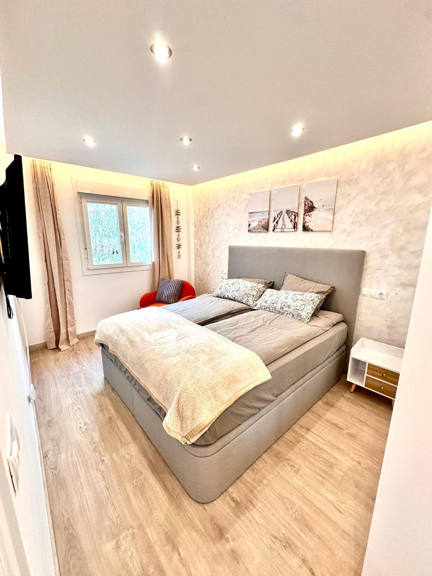 Apartamento Bajondillo Con Terraza